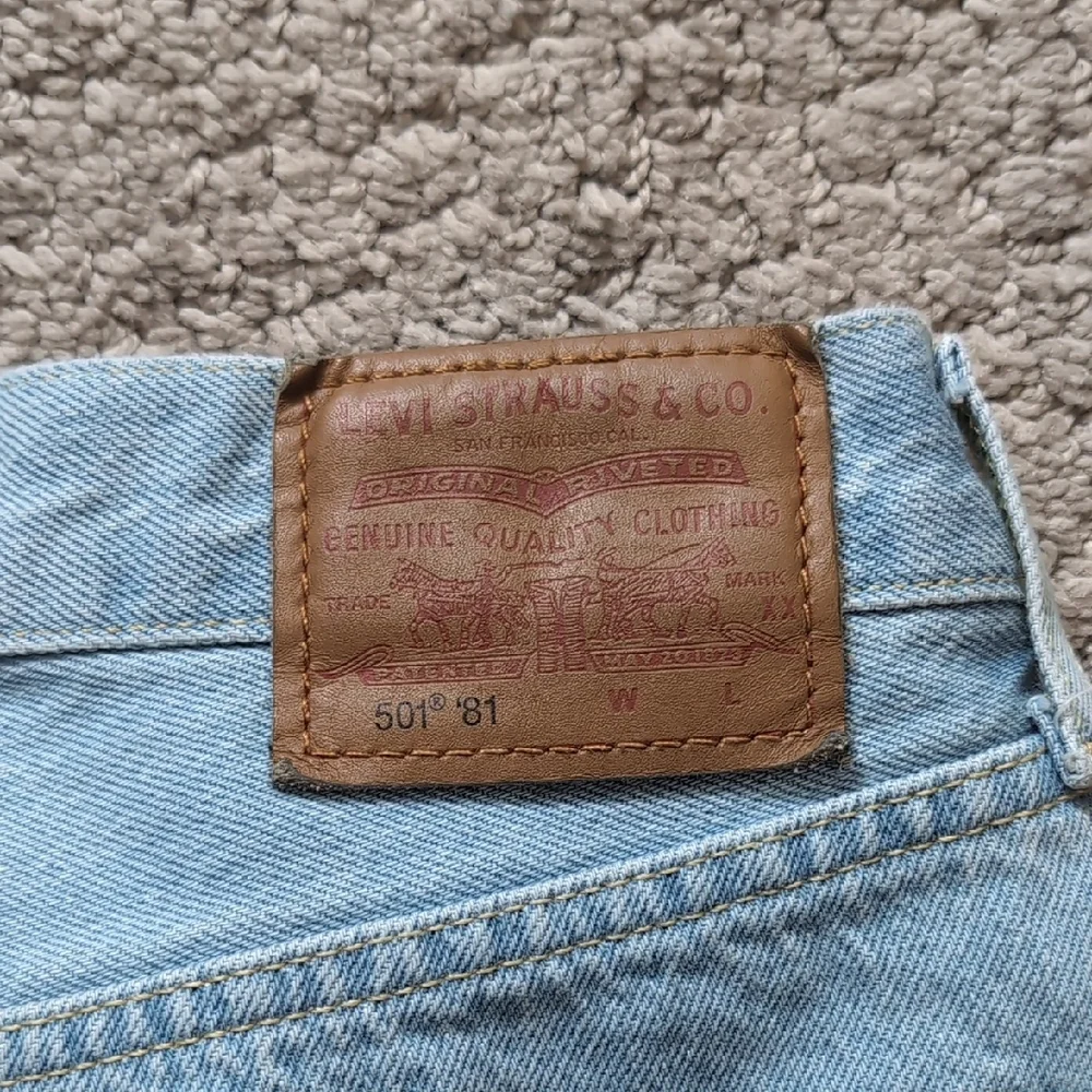 ❌Levi's 501 '81 High-Waisted Jeans❌ - Picture 4 of 5